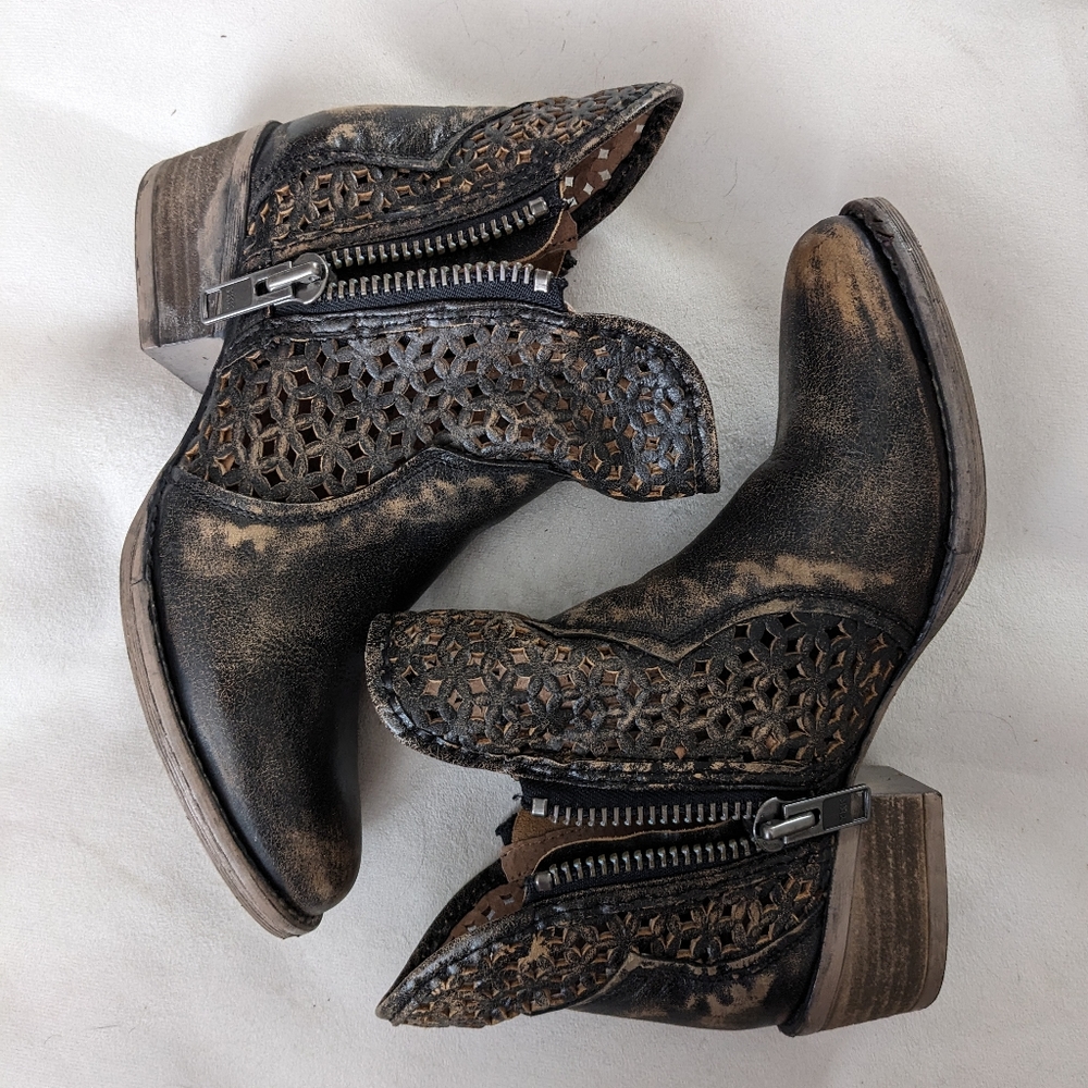 Circle G booties, brown size 8.5 w/zippers